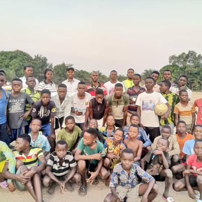 Children in Tshofa gather for an inclusive football match, bridging communities and promoting children's rights through Dr. Jean Baptiste MAUNGA’s initiatives. © UNICEF/2024